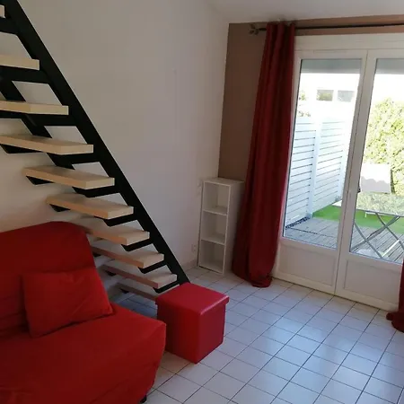 Nice 23 M2 With Garden At 950M From The Beach Appartement *
