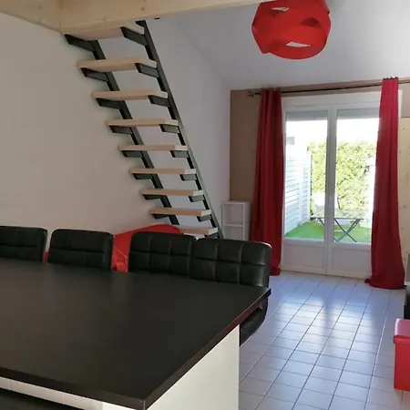 Nice 23 M2 With Garden At 950M From The Beach
